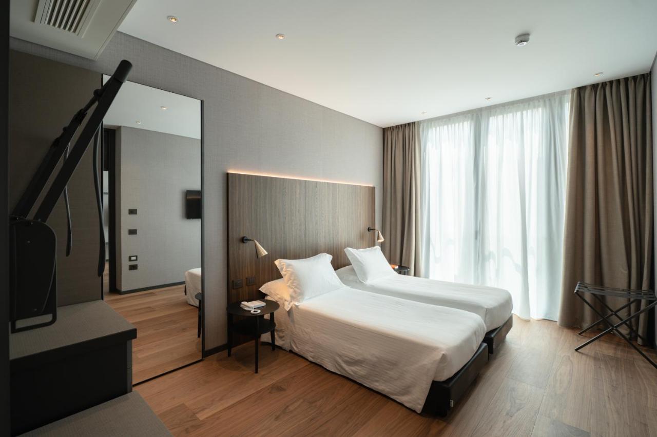 Duparc Contemporary Hotel 4*